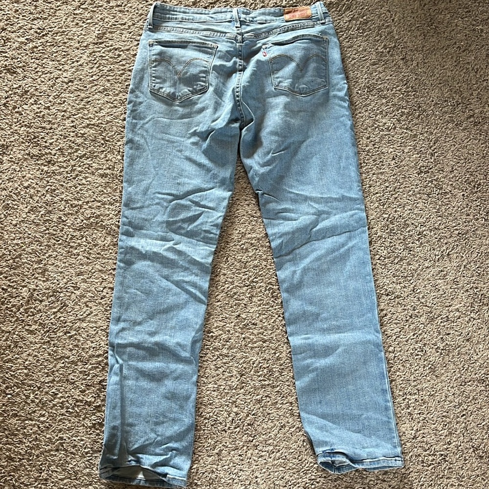 Levi’s Mid Rise - Picture 3 of 4